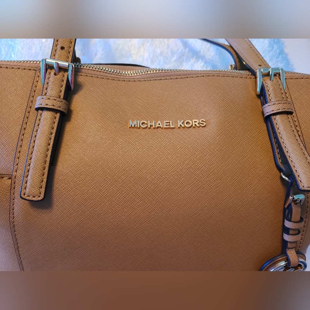 NWOT MICHAEL KORS Jet Set East West Tote - Picture 6 of 11